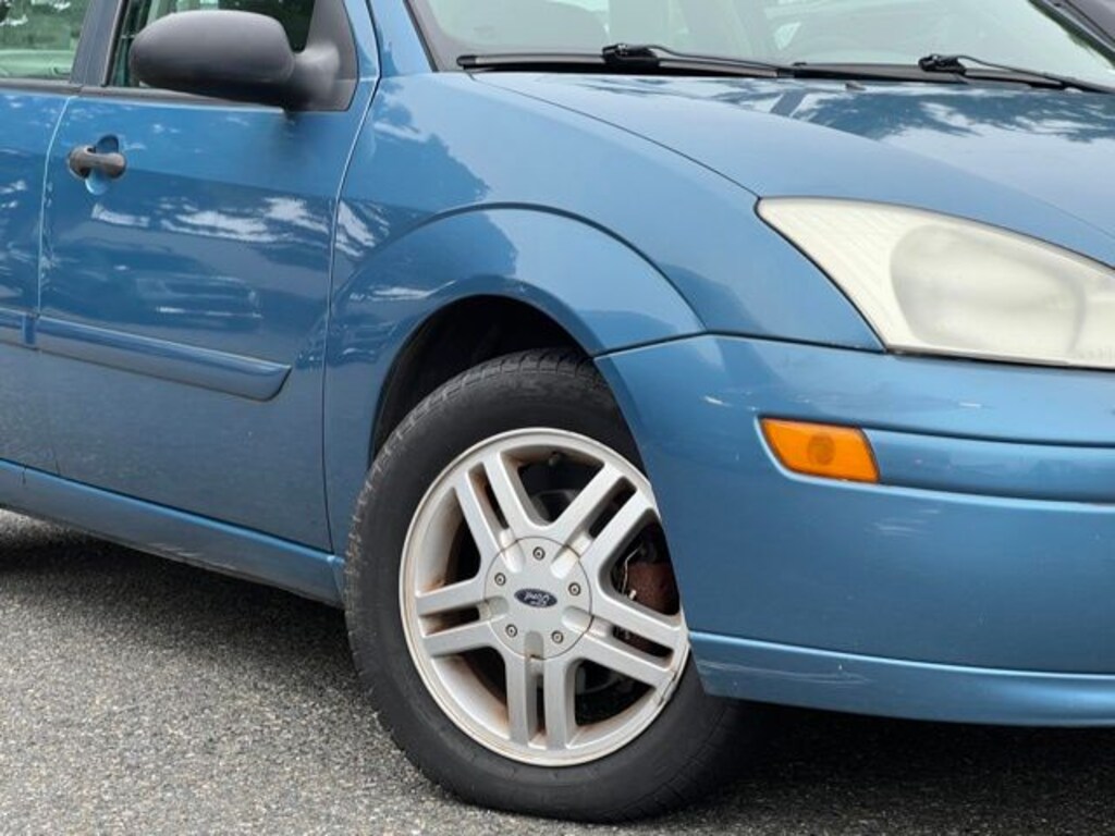 Used 2000 Ford Focus SE Sedan