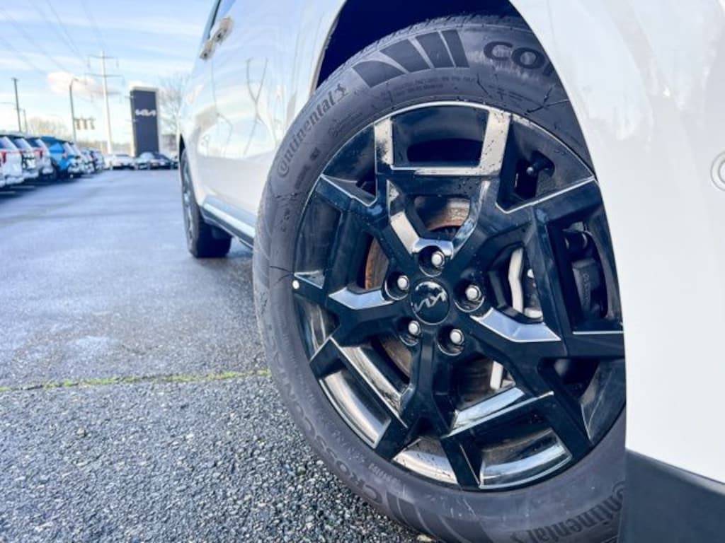 New 2026 Kia Carnival SX Van Passenger Van