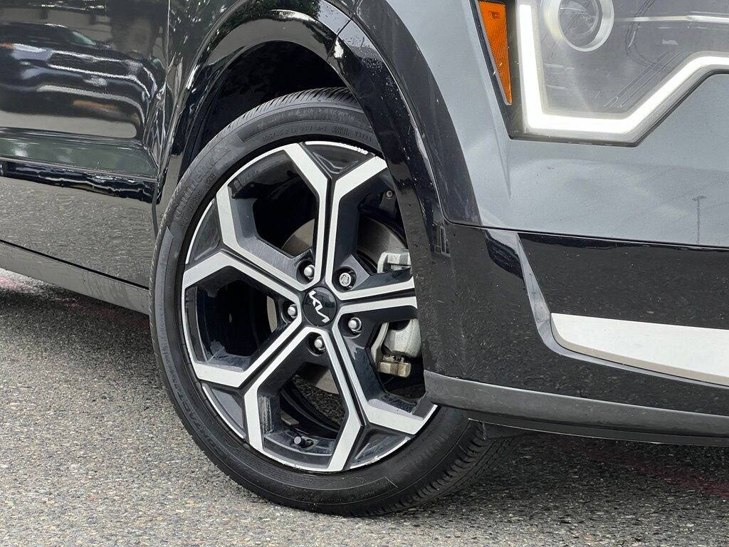 Certified 2023 Kia Niro EX Touring SUV