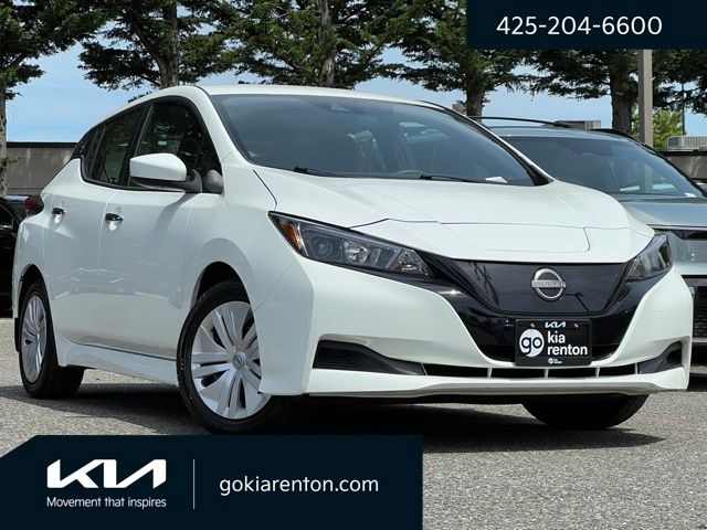 2023 Nissan Leaf S's photo