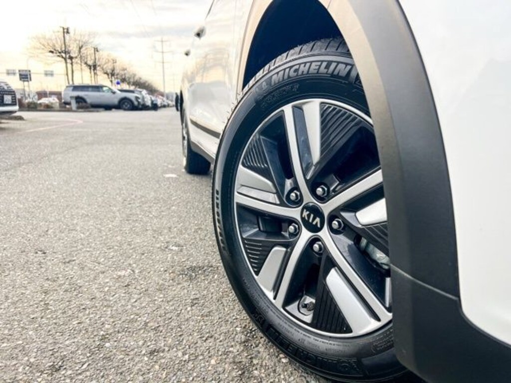 Certified 2020 Kia Niro Plug-In Hybrid LXS SUV