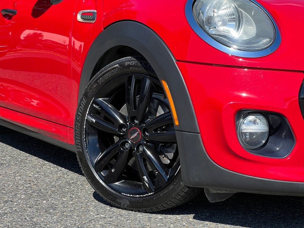Used 2016 MINI Hardtop 4 Door Base Hatchback