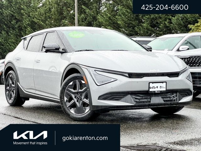 2025 Kia EV6 Light L/R's photo
