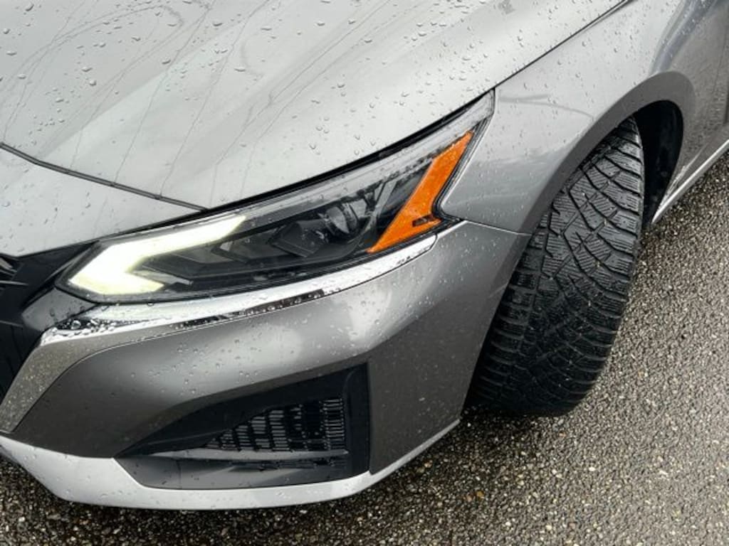 Used 2023 Nissan Altima 2.5 SV Sedan