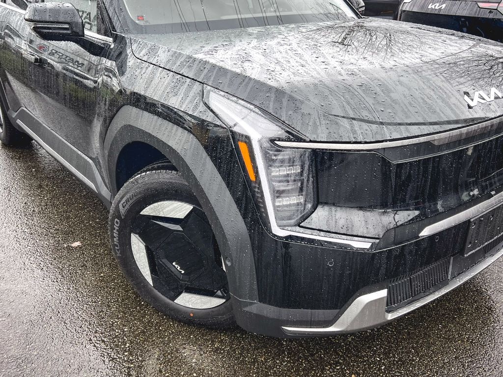 New 2026 Kia EV9 Wind SUV