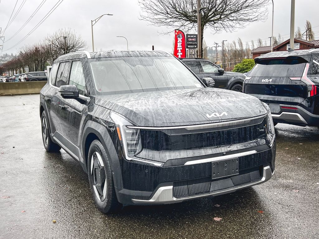 New 2026 Kia EV9 Wind SUV