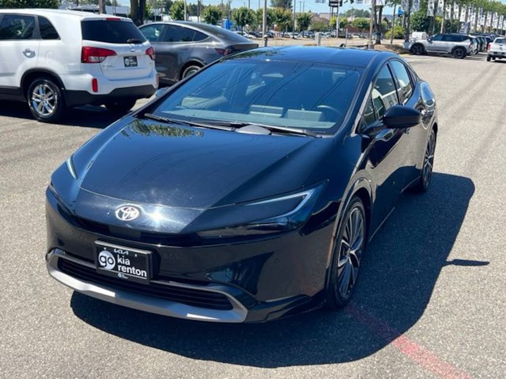 Used 2023 Toyota Prius XLE Hatchback