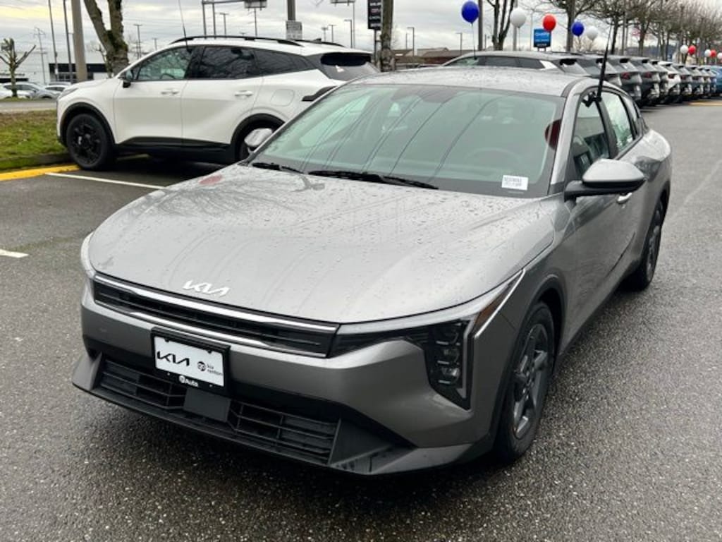 New 2025 Kia K4 LXS Sedan