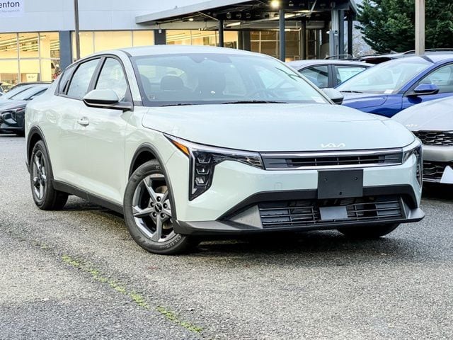 2025 Kia K4 LXS's photo