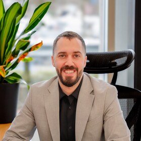 Staff member Muhannad Rabah from ID_d4e683