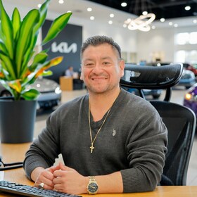 Staff member Jesus Abed from ID_f7ae4f