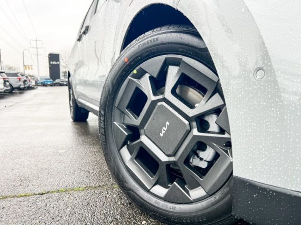 New 2026 Kia Carnival SX Van Passenger Van