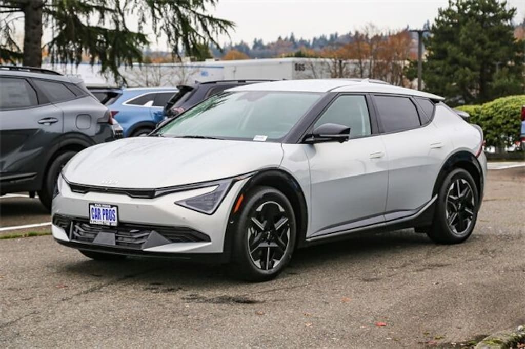 New 2025 Kia EV6 Wind SUV