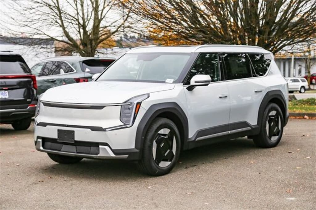 New 2026 Kia EV9 Wind SUV