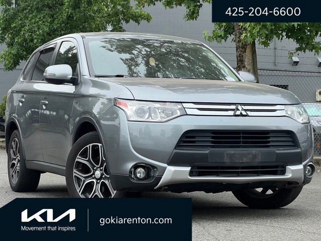 2015 Mitsubishi Outlander GT S-AWC's photo