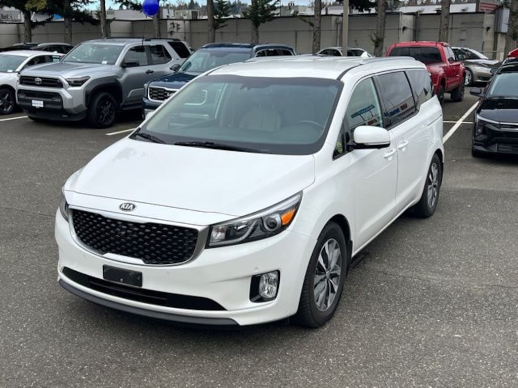 Used 2017 Kia Sedona SX Van Passenger Van