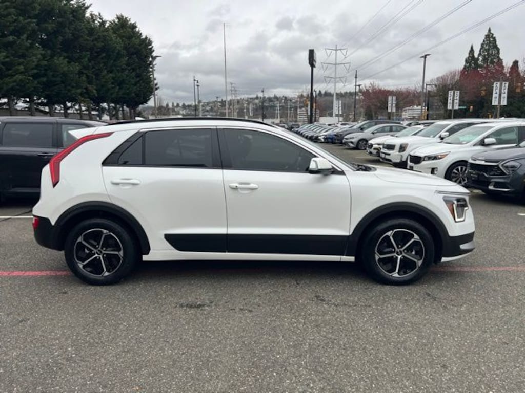 Certified 2023 Kia Niro EX SUV