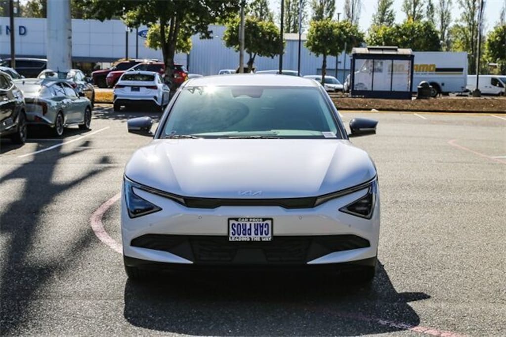 New 2025 Kia EV6 Light SUV