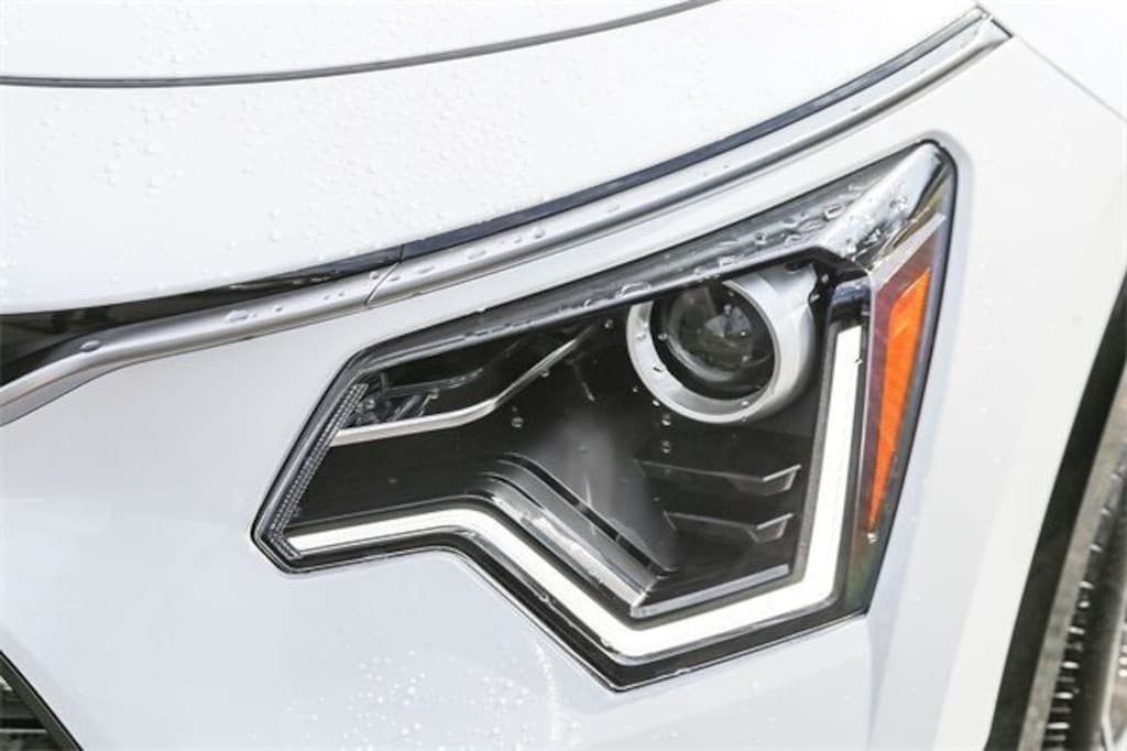 New 2025 Kia Niro SX SUV