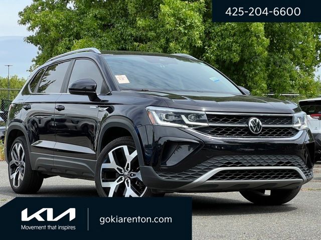 2022 Volkswagen Taos 1.5T SEL 4Motion's photo