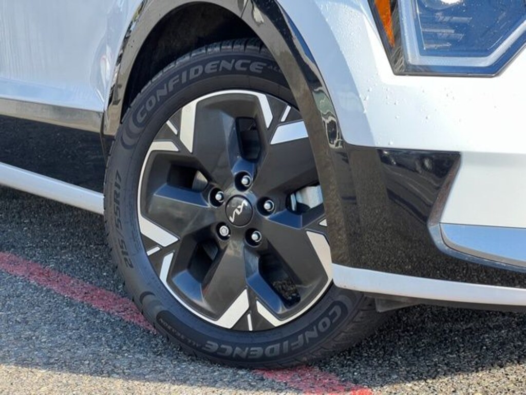 Certified 2023 Kia Niro EV Wind SUV