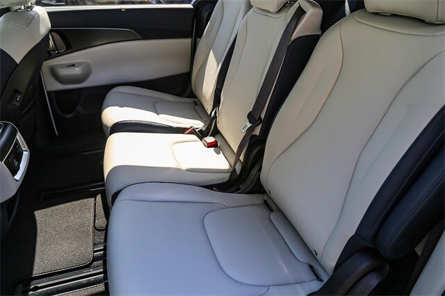 2026 Kia Carnival SX - Photo 14