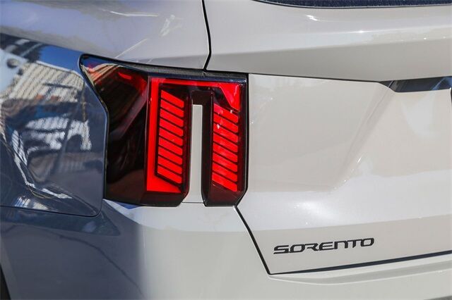2025 Kia Sorento X-Pro SX Prestige - Photo 9