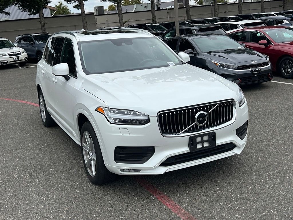 Used 2022 Volvo XC90 T5 Momentum SUV