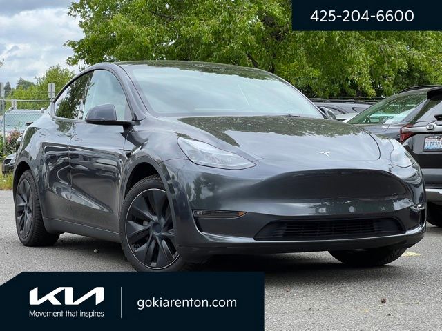 2024 Tesla Model Y's photo