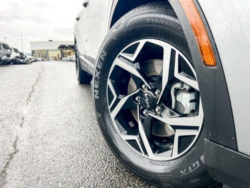 Certified 2024 Kia Sportage LX SUV