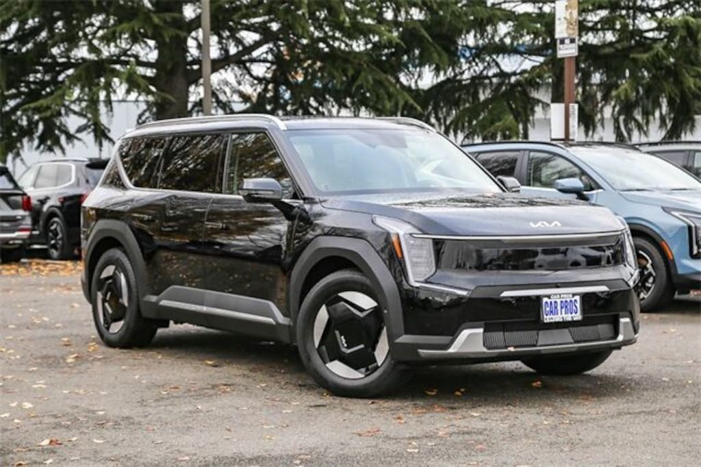 New 2026 Kia EV9 Land SUV