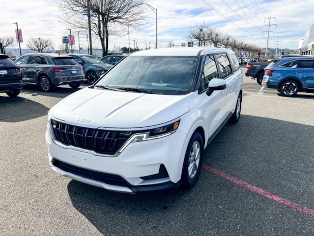 Certified 2024 Kia Carnival LX MPV