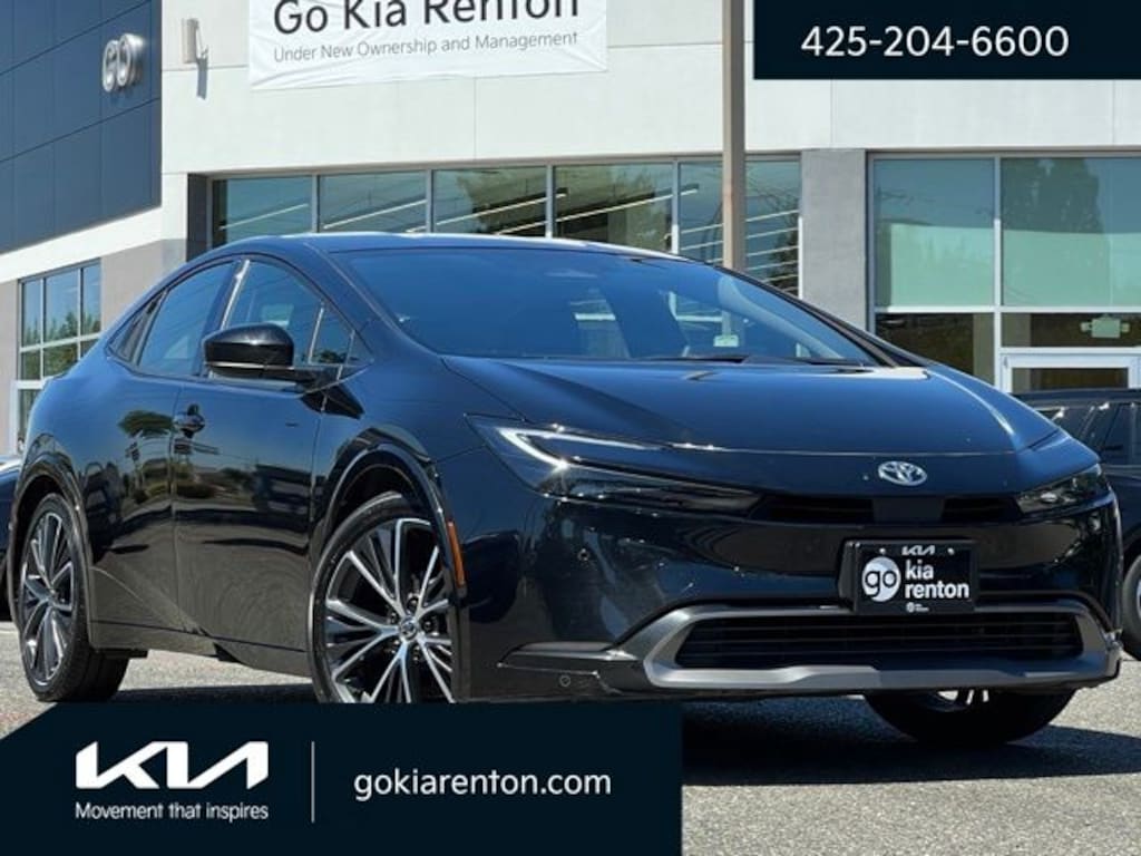 Used 2023 Toyota Prius XLE Hatchback