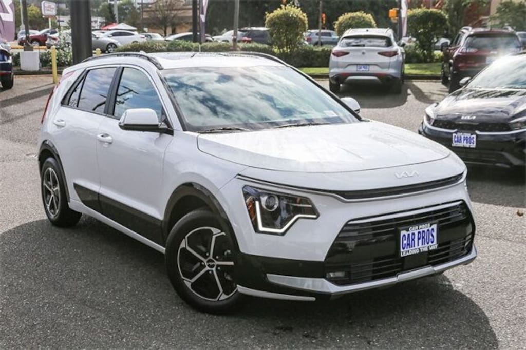 New 2025 Kia Niro SX SUV