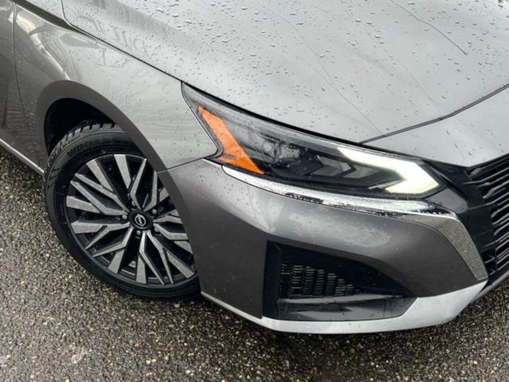 Used 2023 Nissan Altima 2.5 SV Sedan