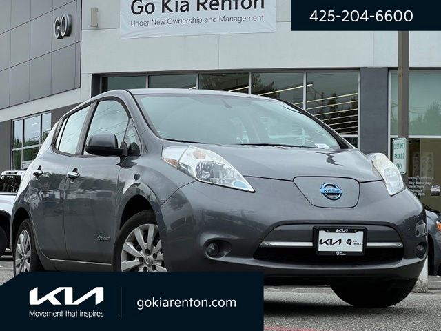 2016 Nissan Leaf S's photo