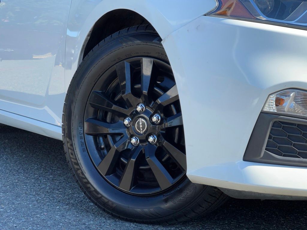 Used 2019 Nissan Altima S with VIN 1N4BL4BV9KC219725 for sale in Renton, WA
