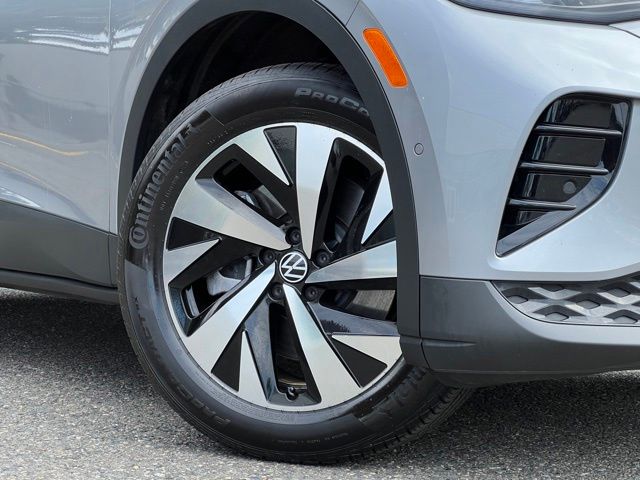 Used 2023 Volkswagen ID.4 PRO with VIN 1V2DNPE81PC028620 for sale in Renton, WA