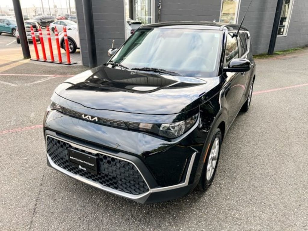 Certified 2023 Kia Soul LX Hatchback