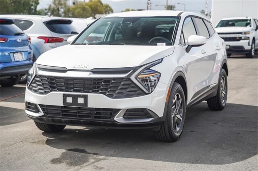 New 2025 Kia Sportage Hybrid LX SUV