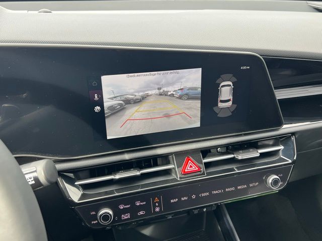 2025 Kia Niro SX Touring - Photo 24