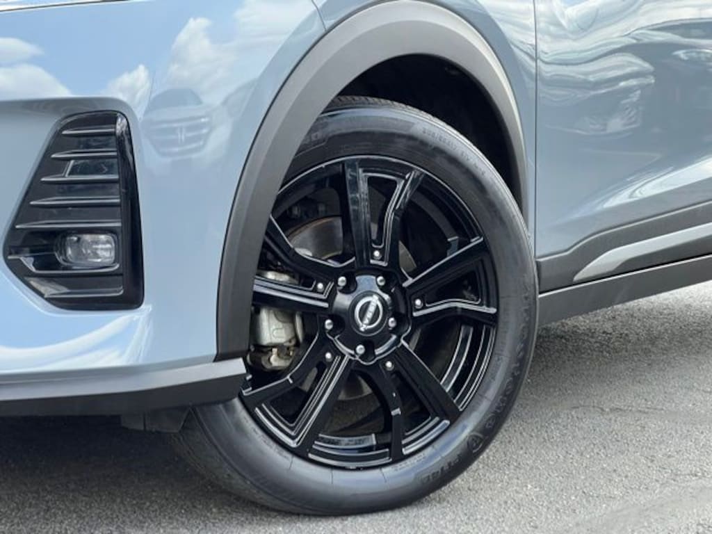 Used 2022 Nissan Kicks SR SUV