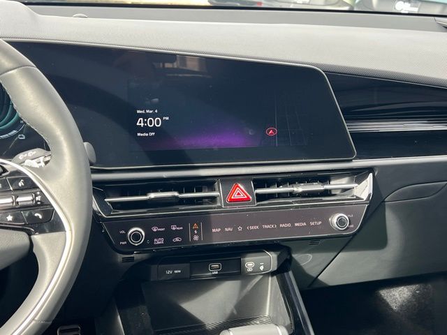 2025 Kia Niro SX Touring - Photo 19
