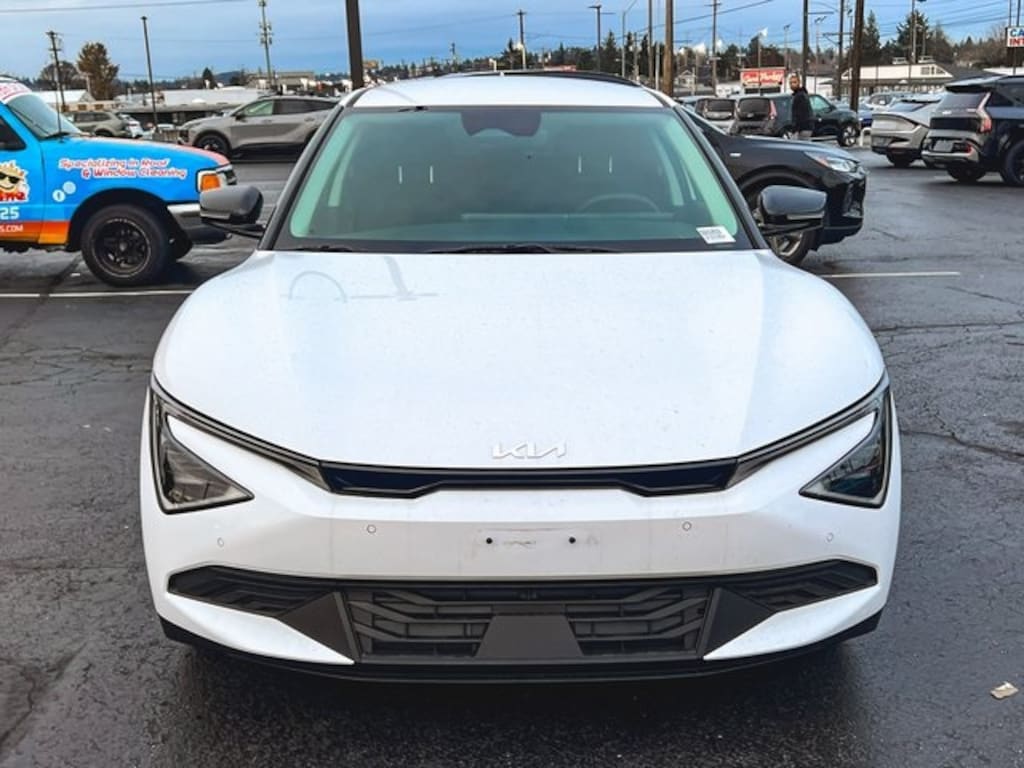 New 2025 Kia EV6 Light SUV