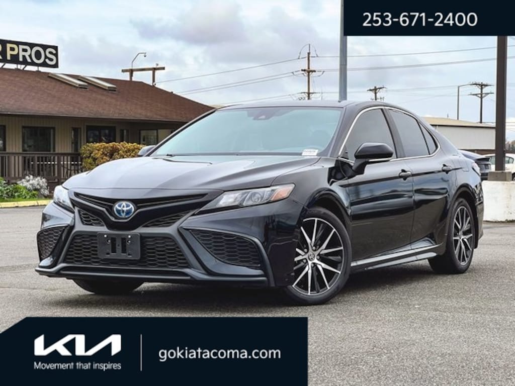 Used 2024 Toyota Camry Hybrid SE Sedan