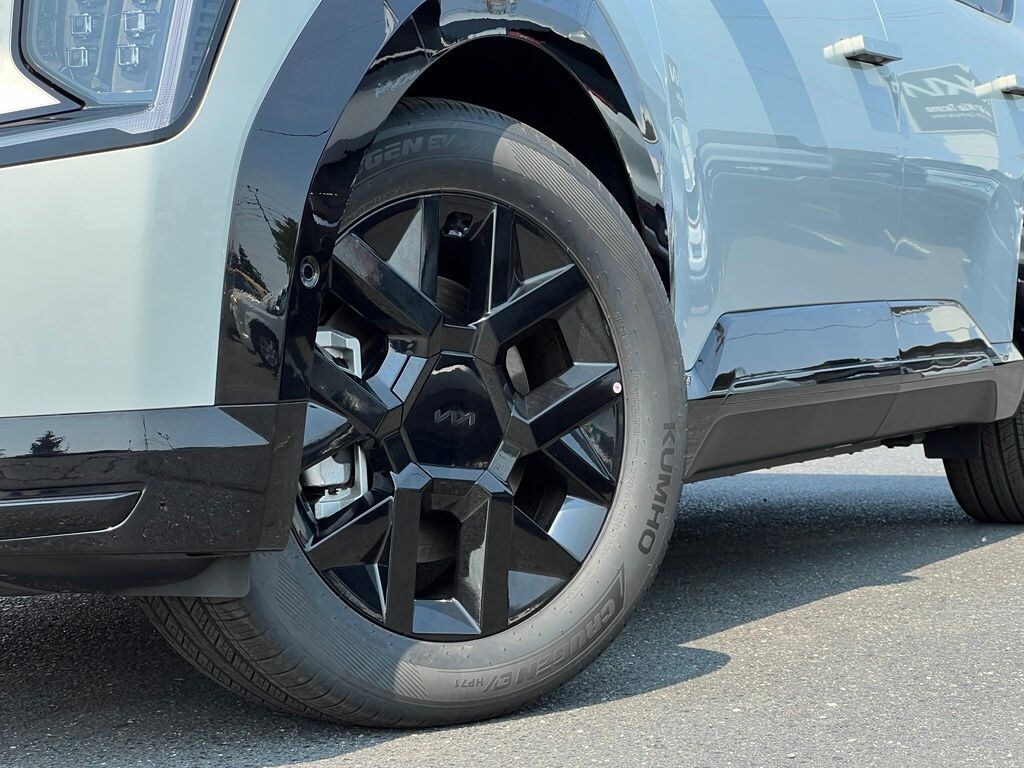 New 2026 Kia EV9 Land SUV