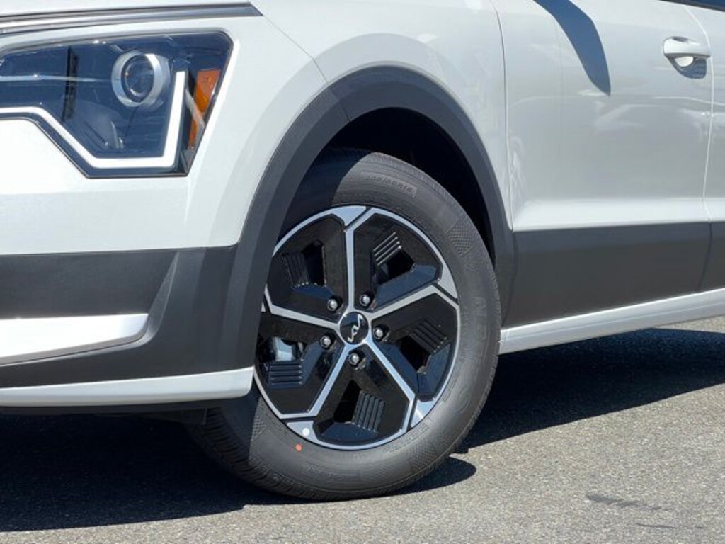 New 2026 Kia Niro LX SUV