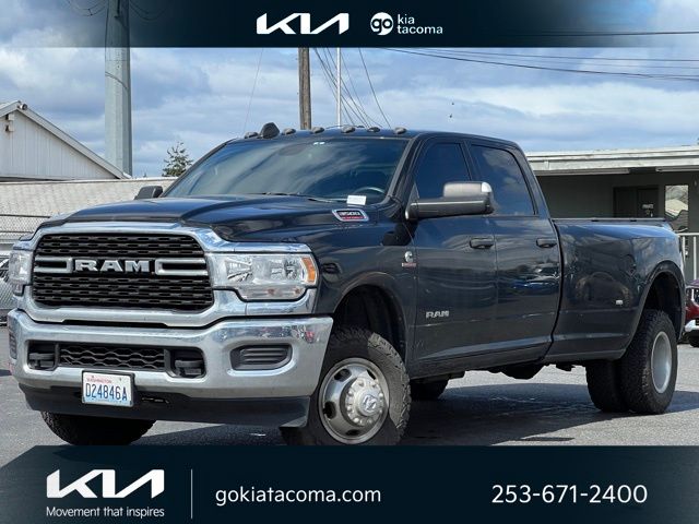 2022 RAM 3500 Big Horn 4X4 Crew Cab LWB's photo