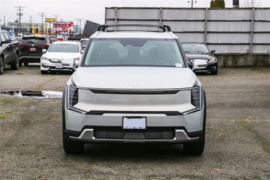 New 2026 Kia EV9 Wind SUV