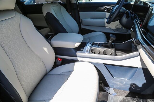 2026 Kia Carnival SX - Photo 14